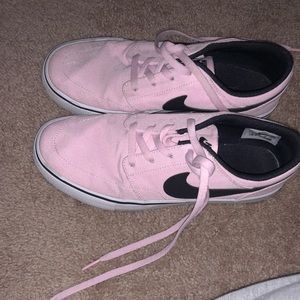 Pink nike Shoes